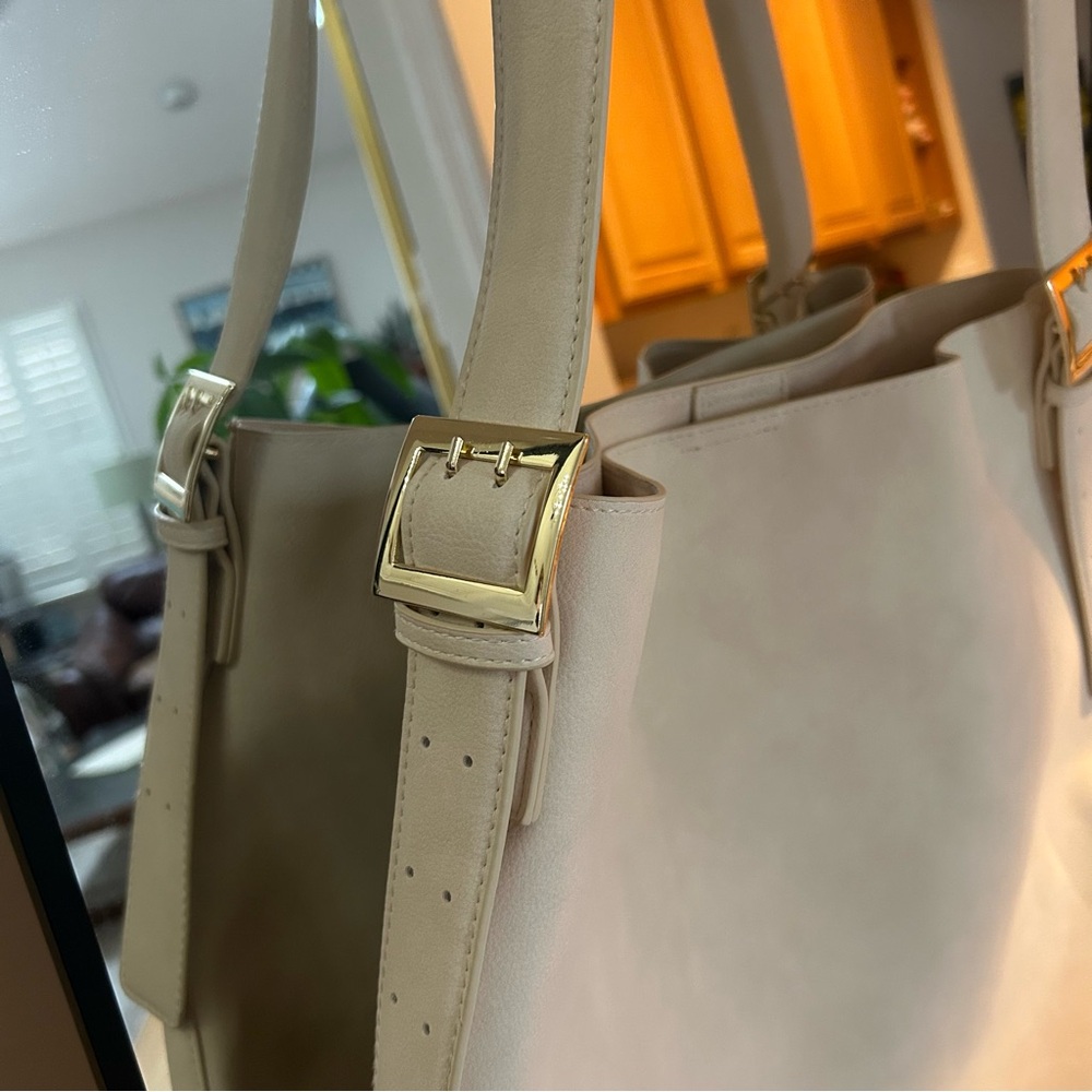 Universal Thread Large Shoulder Bag - Picture 2 of 4